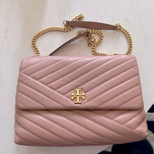 Authentic pre-owned Tory Burch Kira Bag in Dusty Rose in excellent condition